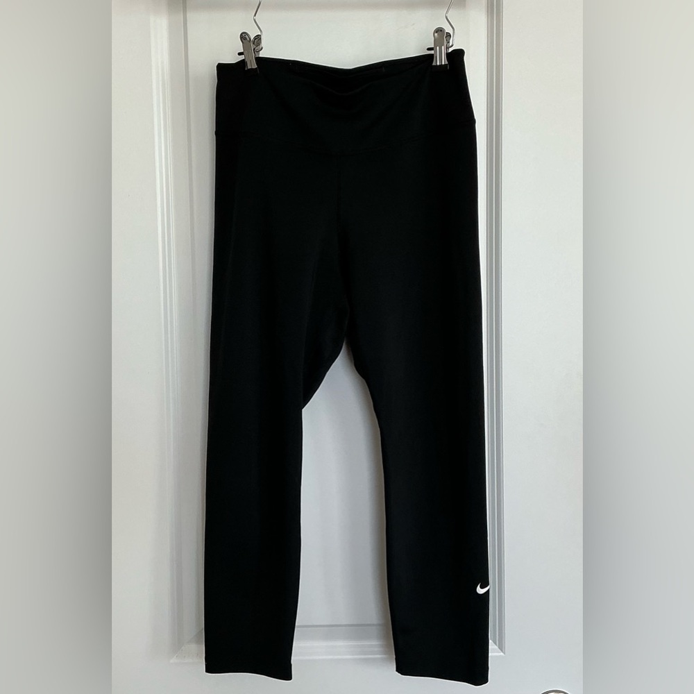 Nike Gray Dri-FIT cropped Leggings